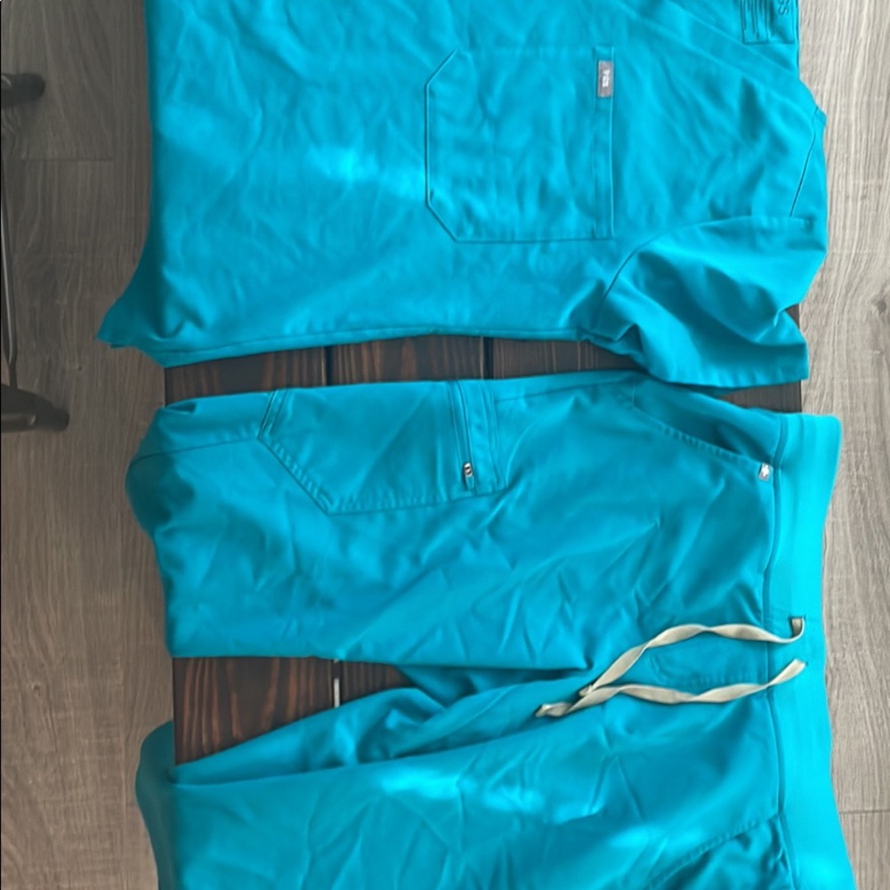 FIGS Teal limited edition color